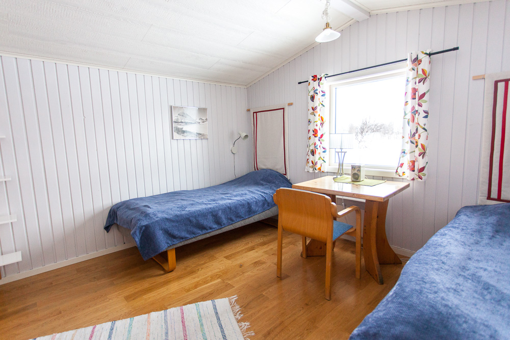 Small 2-bed cabins